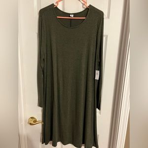 NEW! Old Navy Sweater Dress - XL in Olive Green